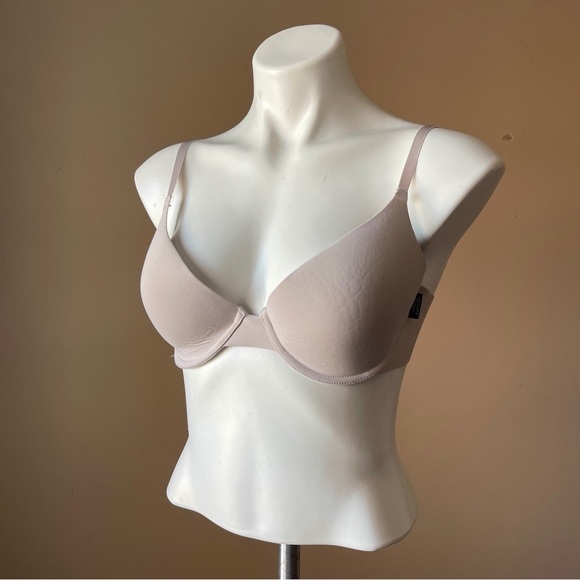 VINCE CAMUTO | Beige Seamless Underwire Bra Sz 36C - Picture 2 of 6